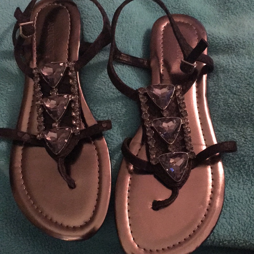 Arturo Chiang sandals